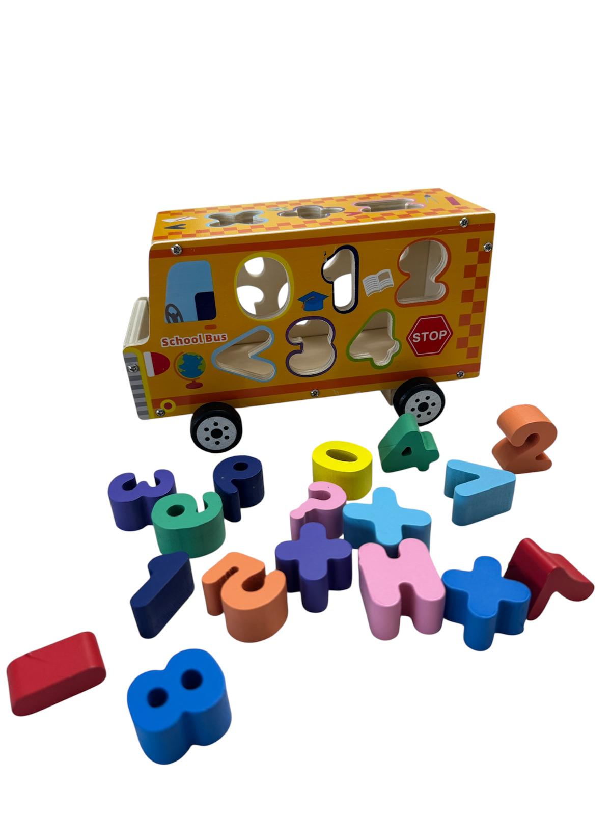 Set Interactiv cu forme, cifre și litere - Autobuz educativ din lemn, 3+ ani